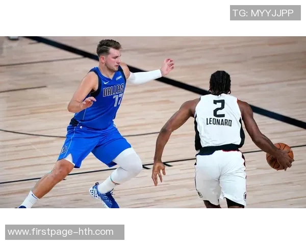 掘金与快船的激烈对决雨燕直播全程呈现精彩瞬间